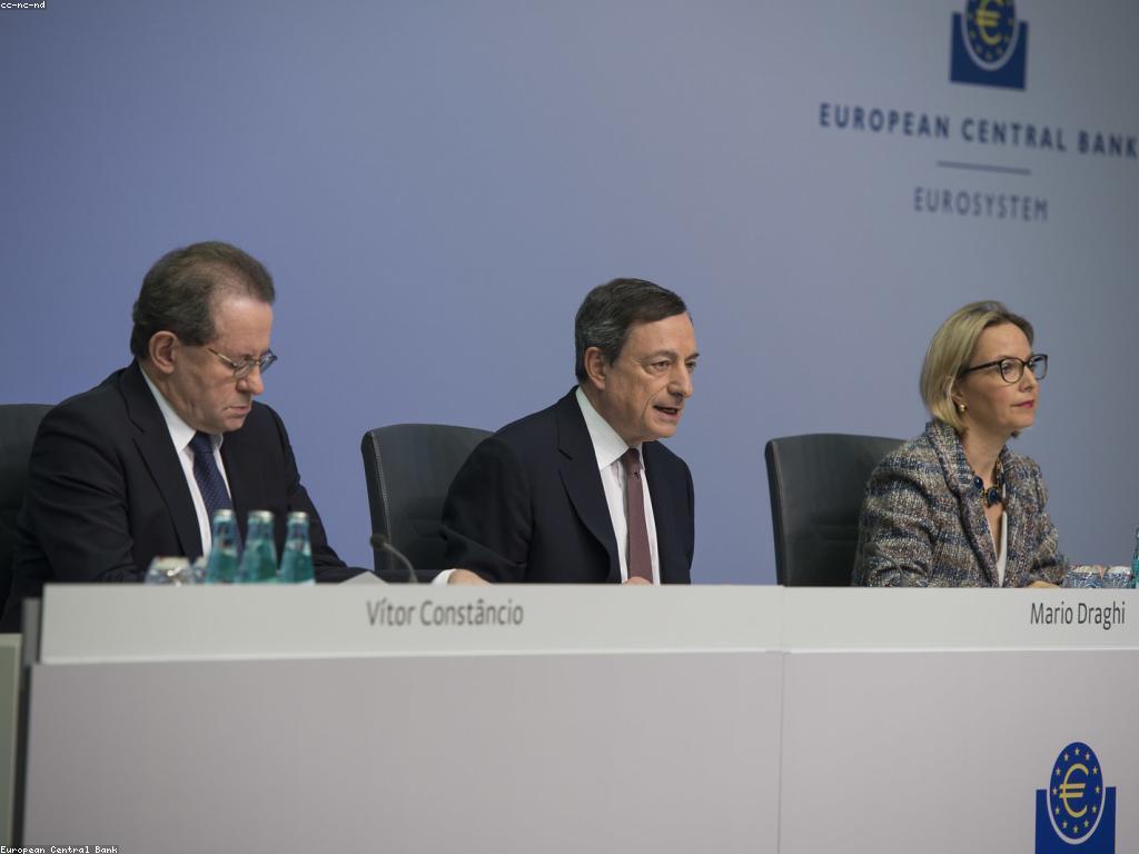 ការយល់ដឹងអំពីការប្រាក់និងកម្រៃក្នុងការប្រើប្រាស់ប្រាក់